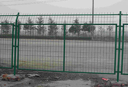 公路护栏网